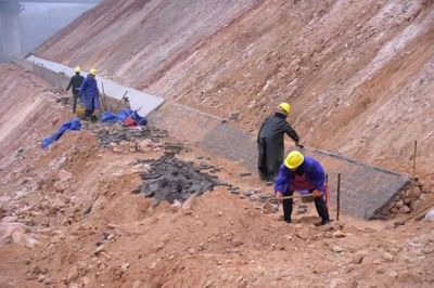 狠抓項目建設(shè) 以基礎(chǔ)設(shè)施之基 促經(jīng)濟(jì)騰飛之翼